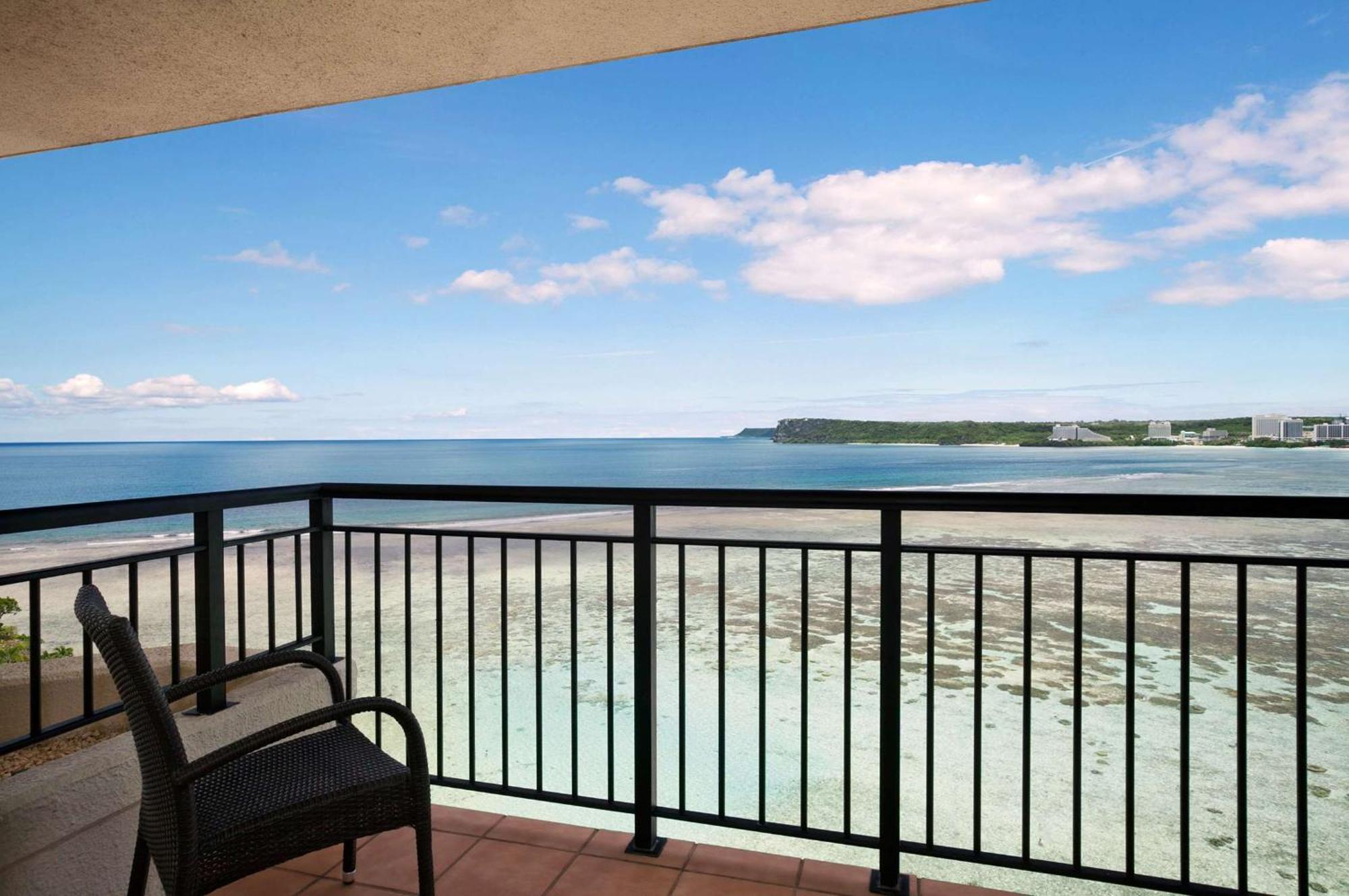 Hilton Guam Resort & Spa Тьюмон Екстер'єр фото
