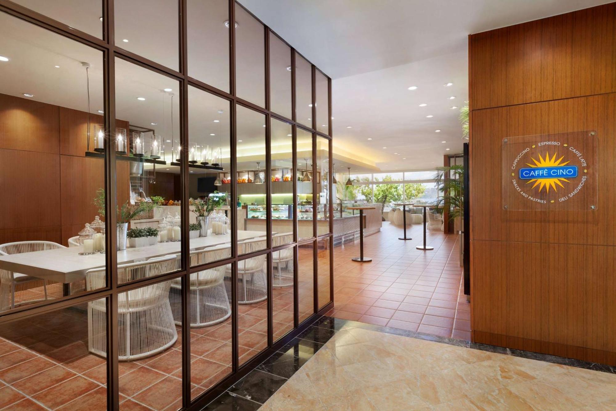 Hilton Guam Resort & Spa Тьюмон Екстер'єр фото