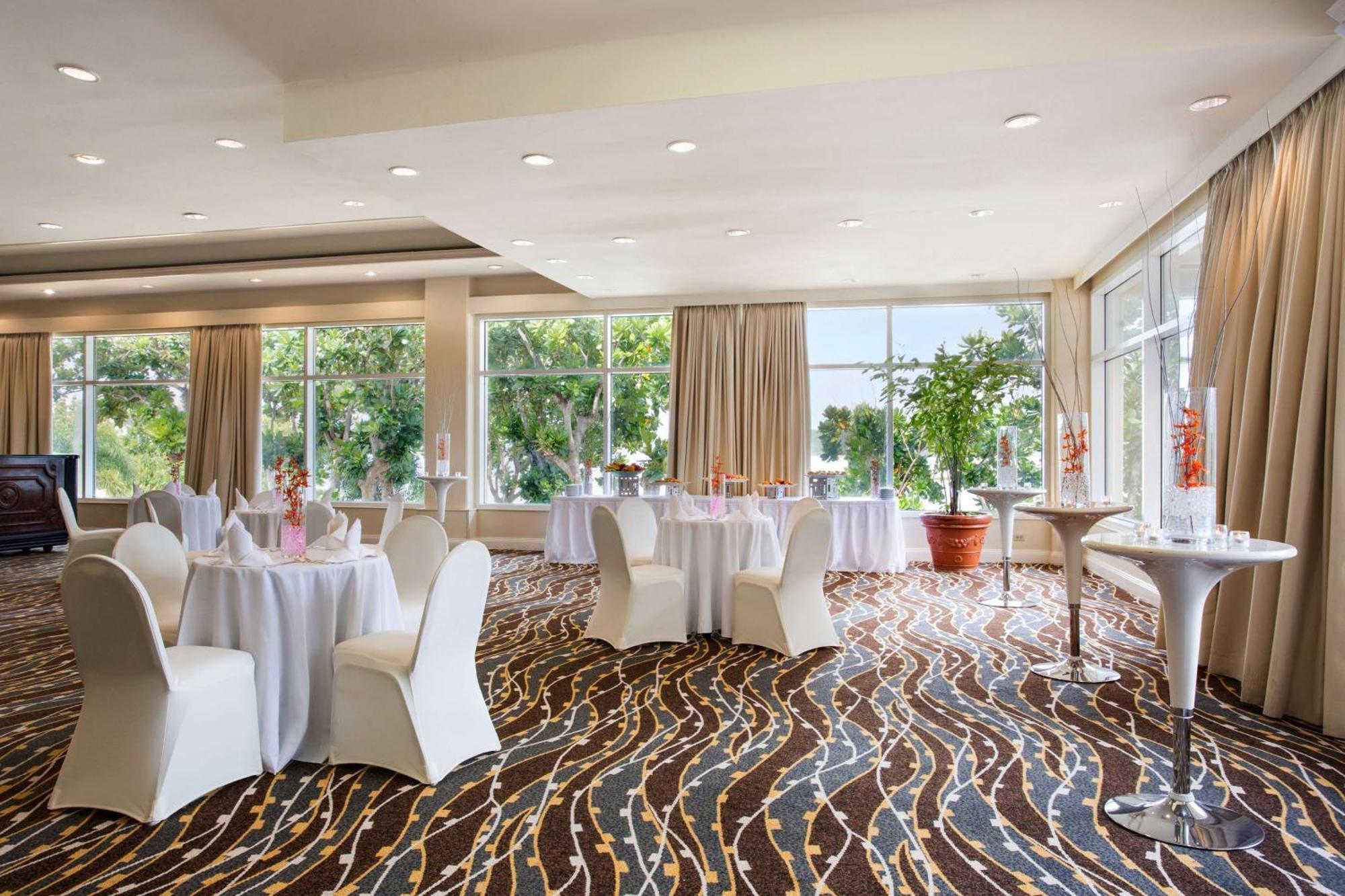 Hilton Guam Resort & Spa Тьюмон Екстер'єр фото