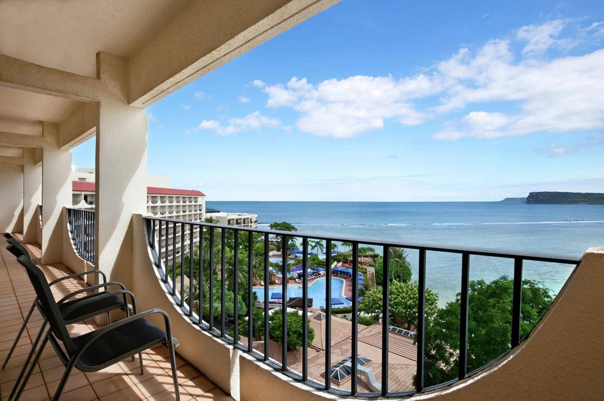 Hilton Guam Resort & Spa Тьюмон Екстер'єр фото