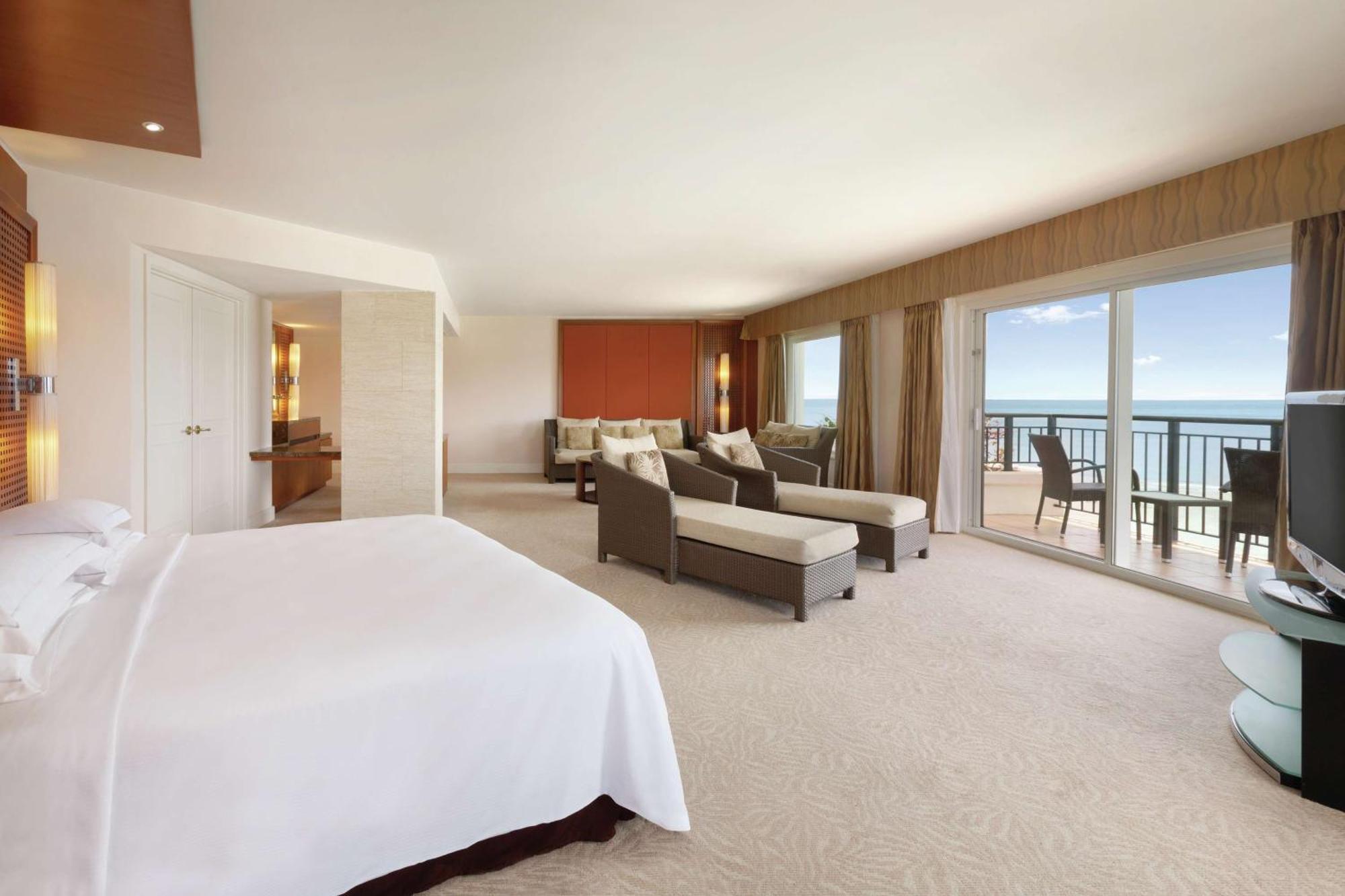 Hilton Guam Resort & Spa Тьюмон Екстер'єр фото